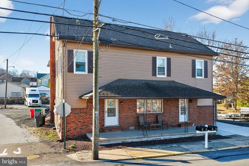 22 W Front Street, Alburtis, PA, 18011 | Card Image