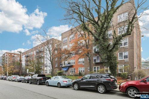 2160 Center, Fort Lee, NJ, 07024 | Card Image