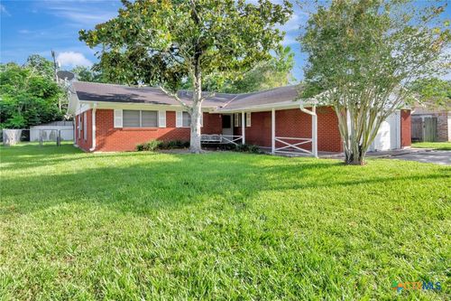 2307 Airline Rd, Victoria, TX, 77901-4300 | Card Image