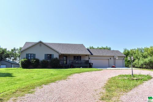 1724 162nd St, Lawton, IA, 51030-8050 | Card Image