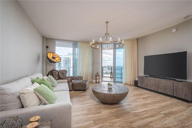UNIT-2105 - 17111 Biscayne Blvd, Condo with 2 bedrooms, 3 bathrooms and null parking in Aventura FL | Image 11