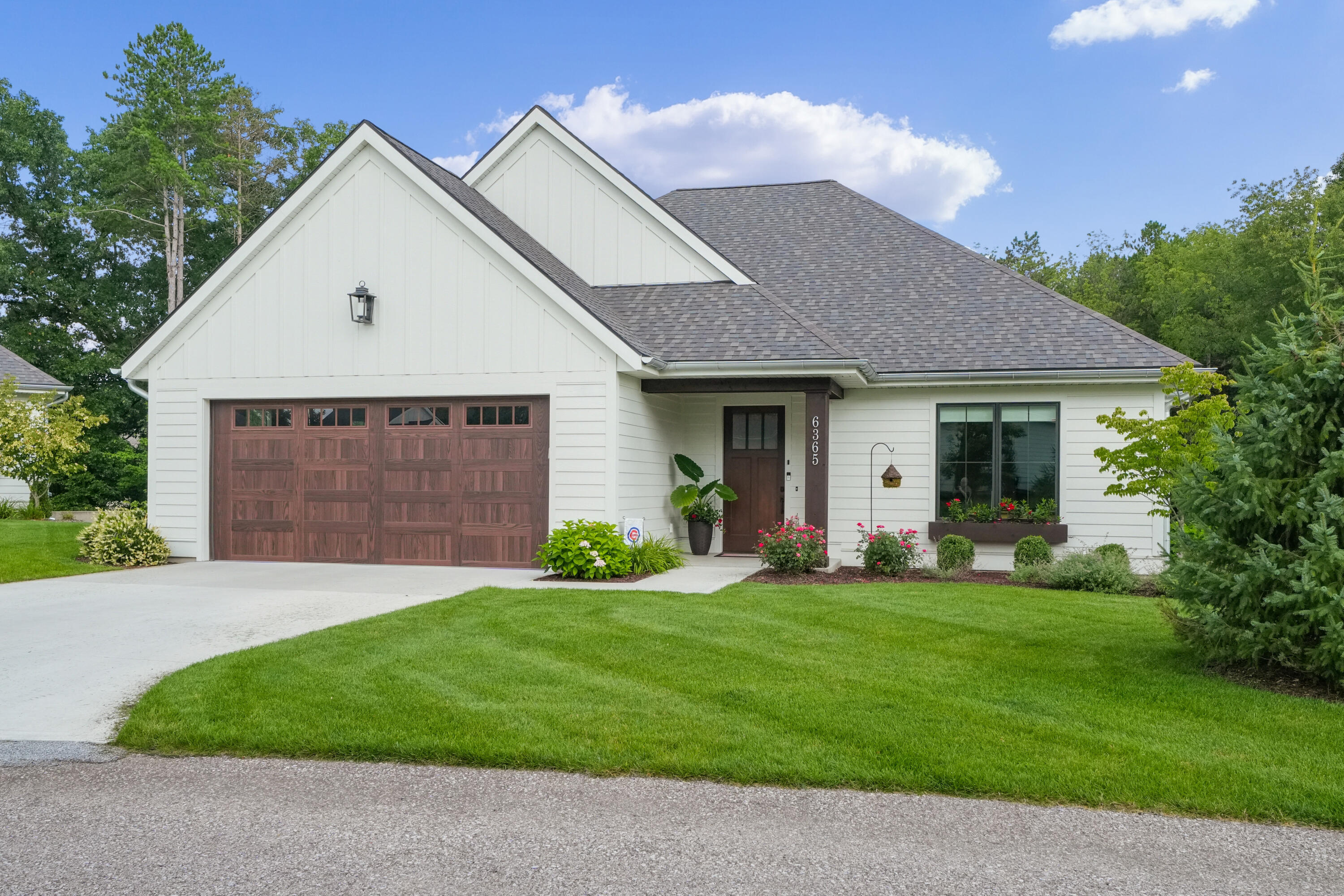 Lamppost Cir, Grand Rapids, MI 49546
