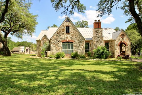 10020 Autumn Wood, Spring Branch, TX, 78070-7050 | Card Image