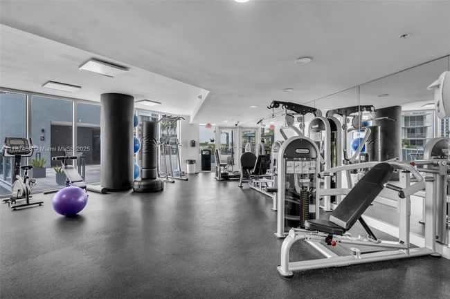 APT-1002 - 1881 79 Th Street Cswy, Condo with 2 bedrooms, 3 bathrooms and null parking in North Bay Village FL | Image 29