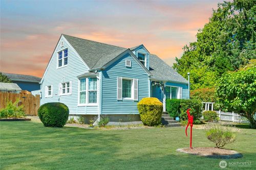 1103 S Montesano St, Westport, WA, 98595-9744 | Card Image