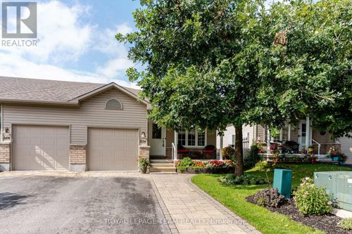 326 Finner Crt, Almonte, ON, K0A1A0 | Card Image