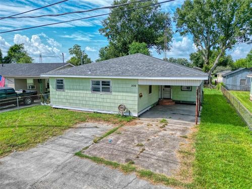 209 Azalea Street, Thibodaux, LA, 70301 | Card Image