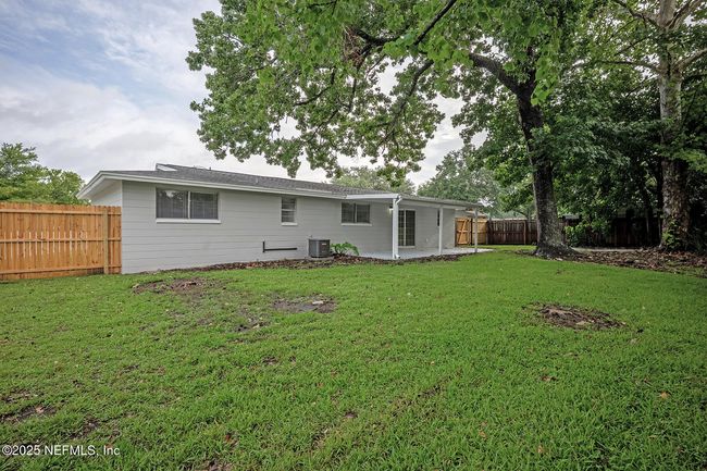 1040 Sawyerwood Dr, House other with 3 bedrooms, 2 bathrooms and null parking in Jacksonville FL | Image 36