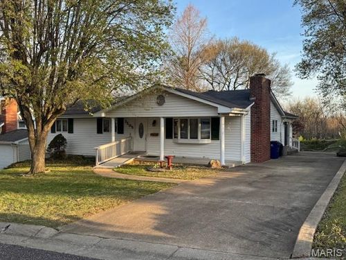 1105 James St, Washington, MO, 63090-1618 | Card Image