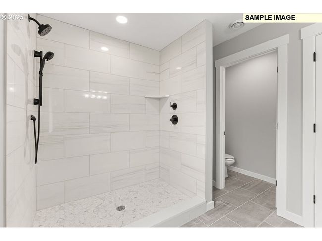 2522 Ne 51 St St, House other with 3 bedrooms, 2 bathrooms and 2 parking in Vancouver WA | Image 12