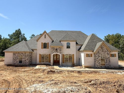 357 Poplar Ln, Holly Springs, MS, 38635-1004 | Card Image