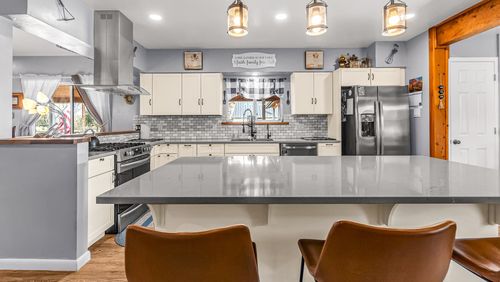 134 4th St, Meeker, CO, 81641-3200 | Card Image