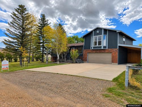 10 Bear Cir, Evanston, WY, 82930-9547 | Card Image