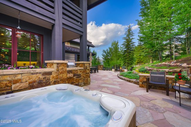 Saltwater Hot Tub | Image 23
