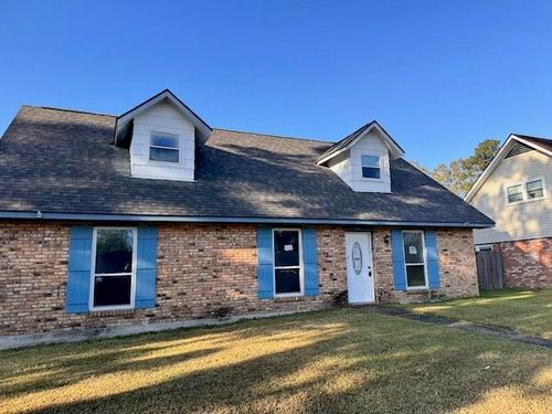 5111 Parkin Ave, Greenwell Springs, LA, 70739-3427 | Card Image