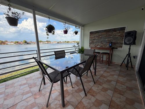 11-2603 W 60th Pl, Hialeah, FL, 33016-6305 | Card Image