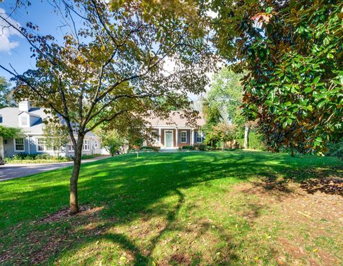 226 Woodmont Cir, Nashville, TN, 37205-4746 | Card Image