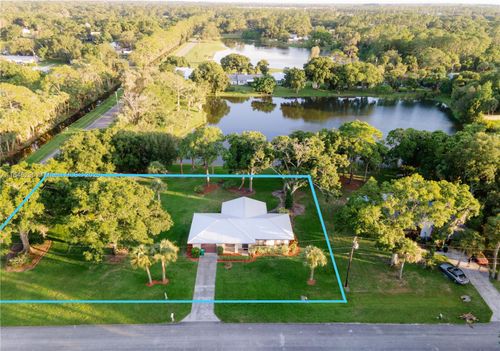 8103 Santa Clara Blvd, Fort Pierce, FL, 34951-1020 | Card Image
