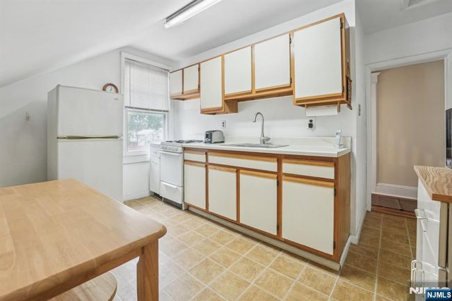 74 Oakdene Ave, House other with 6 bedrooms, 3 bathrooms and null parking in Cliffside Park NJ | Image 29