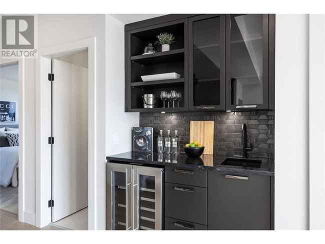 709 Carleton St, House other with 5 bedrooms, 4 bathrooms and 6 parking in Kelowna BC | Image 19