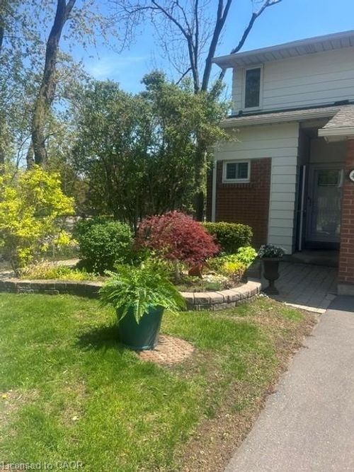 7-457 Woodview Rd, Burlington, ON, L7N2Z9 | Card Image
