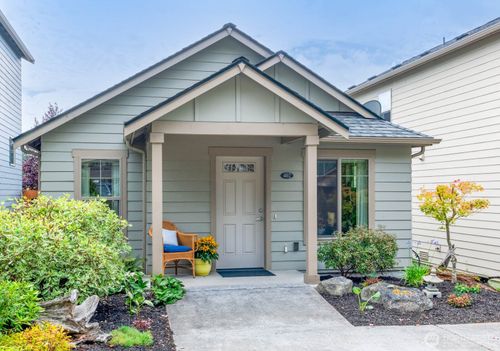 402 Ne Inspiration St, Poulsbo, WA, 98370-4512 | Card Image