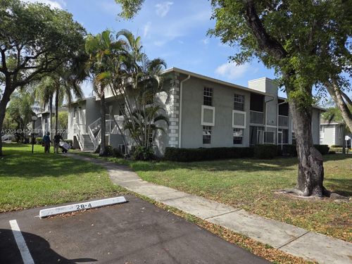 10128-479 Ne 210th Circle Ter, Miami, FL, 33179-1870 | Card Image