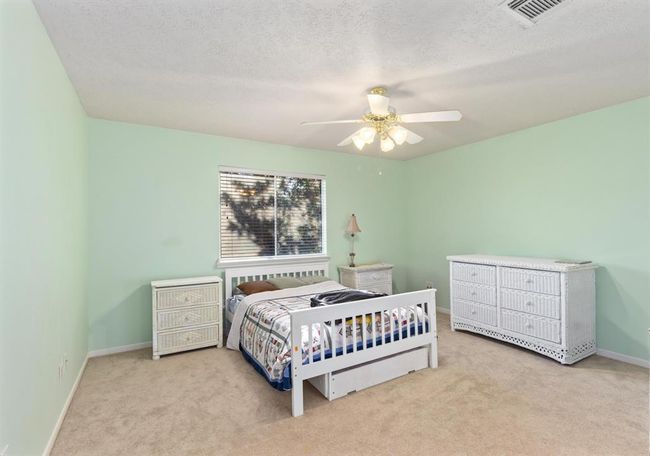 Upstairs bedroom | Image 25