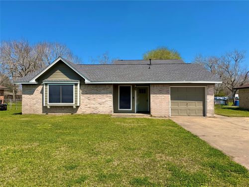1415 Avenue E, Danbury, TX, 77534-9732 | Card Image