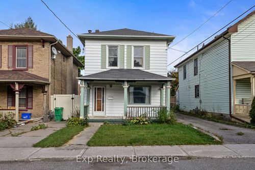 584 Maiden Lane, Peterborough, ON, K9H3V2 | Card Image