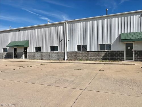 8-33549 E Royalton Road, Columbia Station, OH, 44028 | Card Image