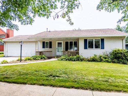2126 Coventry Ln, Cedar Falls, IA, 50613-1630 | Card Image
