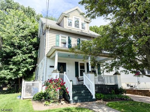 26 Davey St, Bloomfield, NJ, 07003-5118 | Card Image