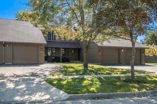 536 Park Pl, Saline, MI, 48176-1624 | Card Image