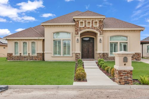 107 Nazareth St, Rio Grande City, TX, 78582-2025 | Card Image