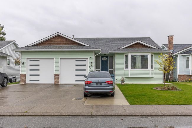 3476 Creston Drive, House other with 7 bedrooms, 3 bathrooms and 6 parking in Abbotsford BC | Image 1