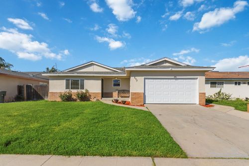 873 W Euclid Ave, Clovis, CA, 93612-4704 | Card Image