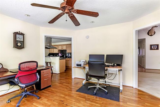 20418 Deer Run Rd, House other with 4 bedrooms, 3 bathrooms and 2 parking in Damon TX | Image 17