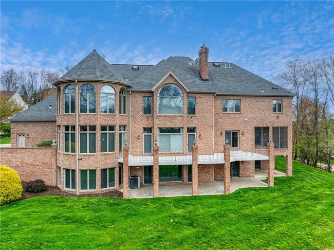 511 Jennifer Ln, House other with 5 bedrooms, 7 bathrooms and 4 parking in Gibsonia PA | Image 46