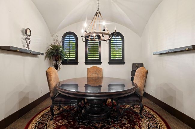 Dining area. | Image 39