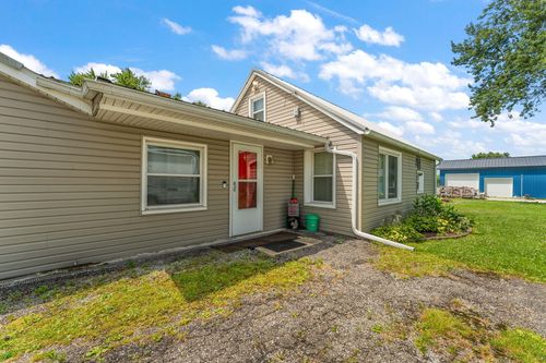 4954 Lindsey Ln, Michigan City, IN, 46360-9380 | Card Image