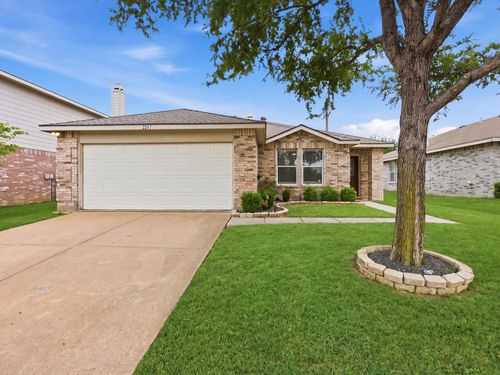 2261 White Pine Dr, Little Elm, TX, 75068-5753 | Card Image