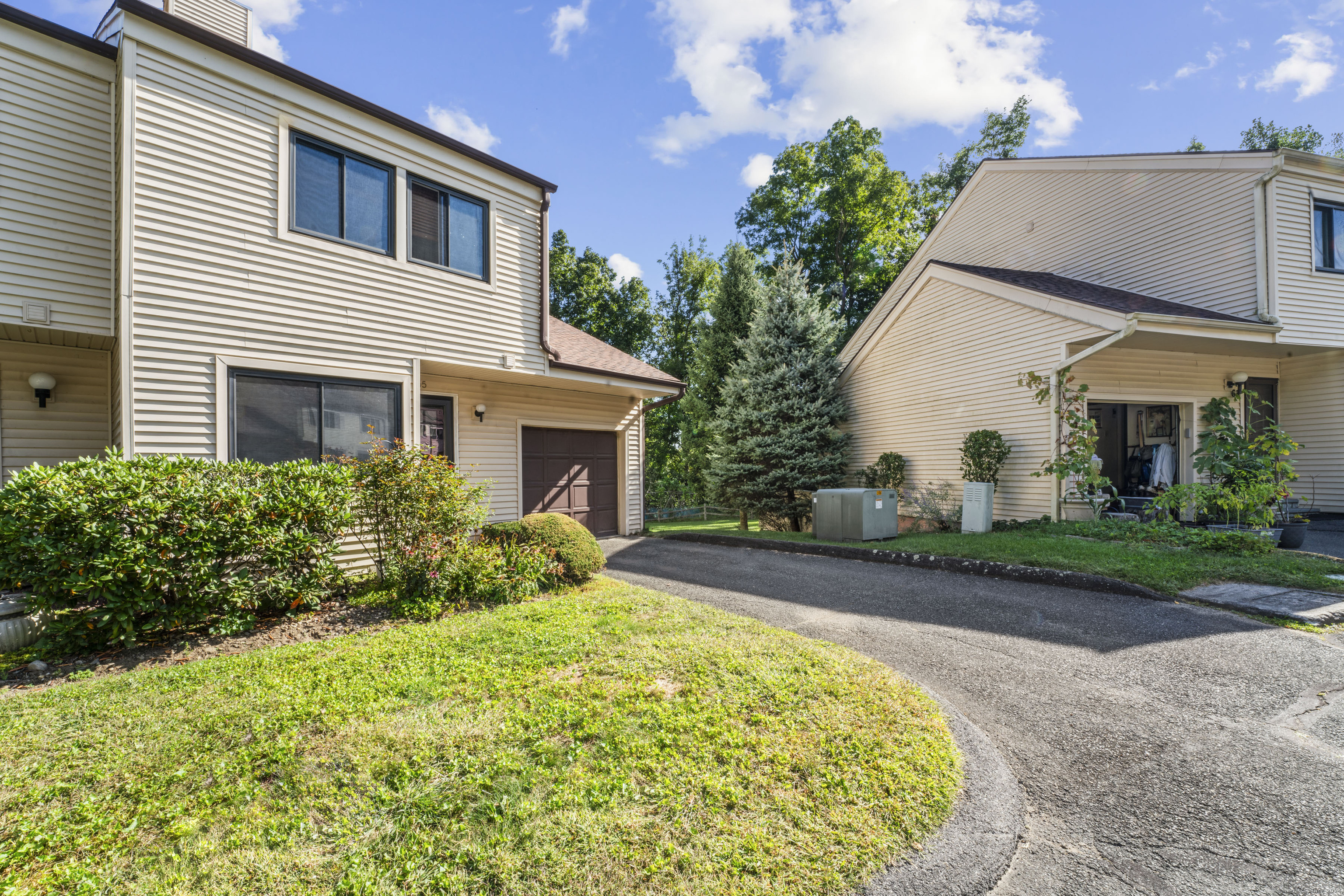 Deer Run, Bethel, CT 06801