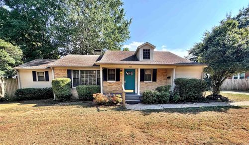 303 E Conway St, Benton, AR, 72015-3820 | Card Image