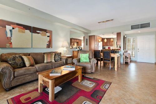 208-255 S Avenida Caballeros, Palm Springs, CA, 92262-6756 | Card Image