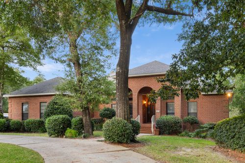 629 Carr Dr, Niceville, FL, 32578-1743 | Card Image