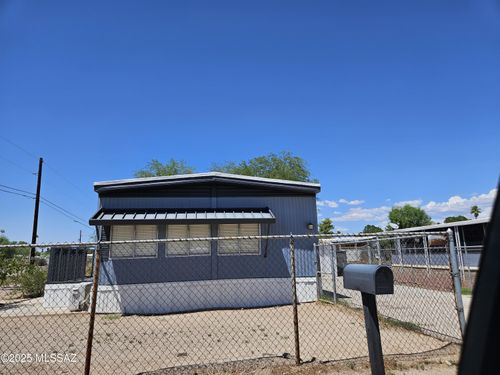 2480 W Calle Comodo, Tucson, AZ, 85705-1837 | Card Image