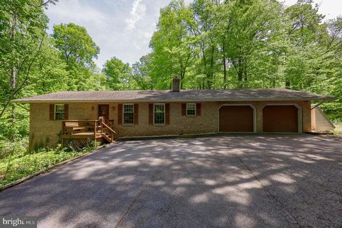 659 Lancaster Pike, New Providence, PA, 17560-9756 | Card Image