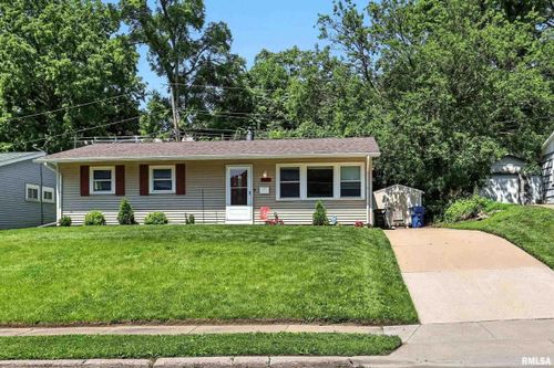 1530 Spring St, Davenport, IA, 52803-3341 | Card Image