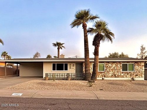 1931 E Flynn Ln, Phoenix, AZ, 85016-1134 | Card Image